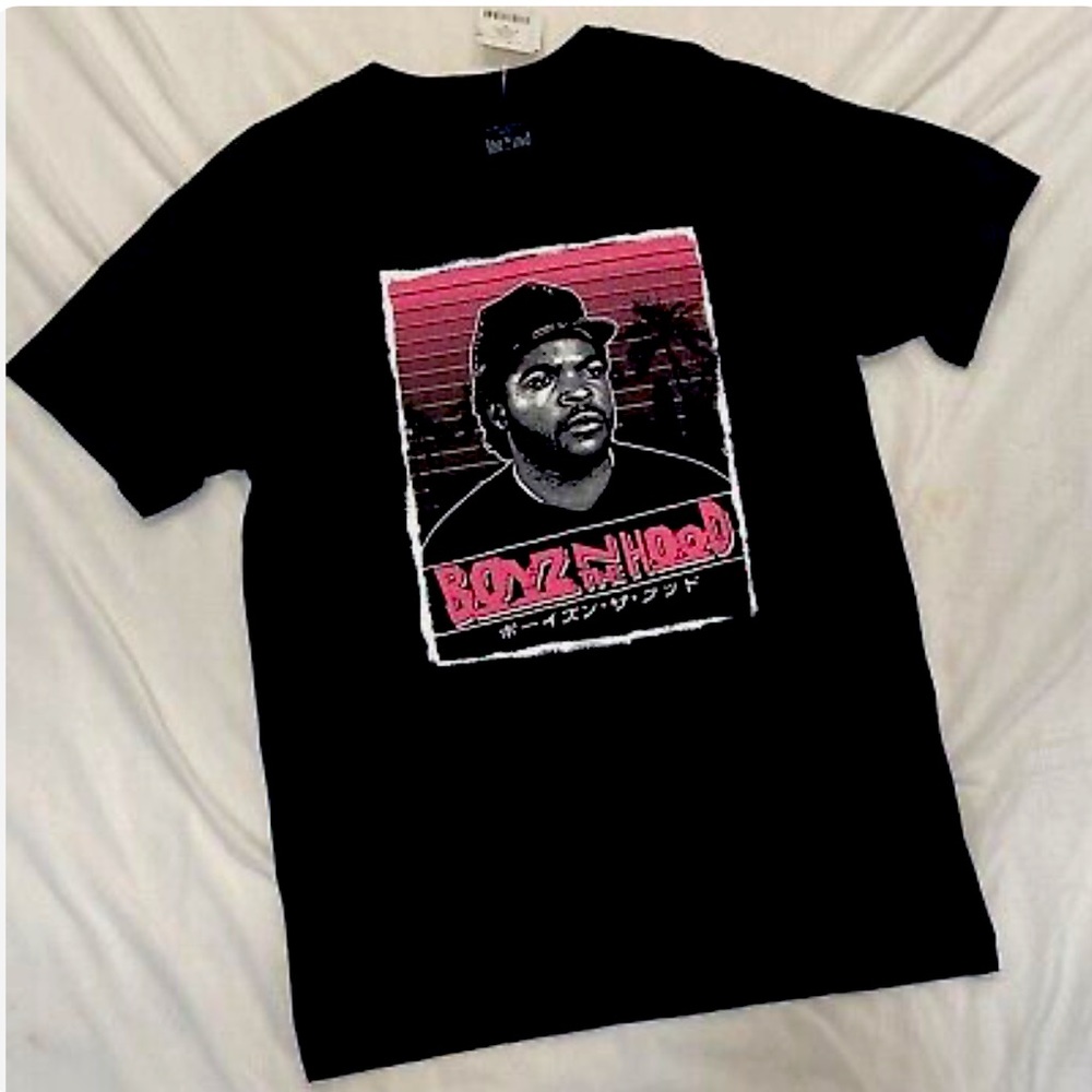 THIRTY SINGLE Boyz N The Hood Ice Cube Black and Pink Graphic Tee (M)